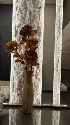 Arranjo de flores artificiais com vaso - comprar online