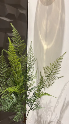 Galho Samambaia Artificial 70cm - loja online