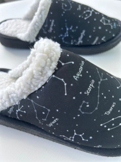 Pantuflas Constellations on internet