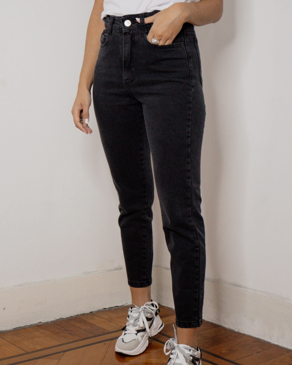JEAN MOM BLACK | $29000 EFECTIVO SIN CAMBIO |