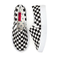 BLACK AND WHITE en internet