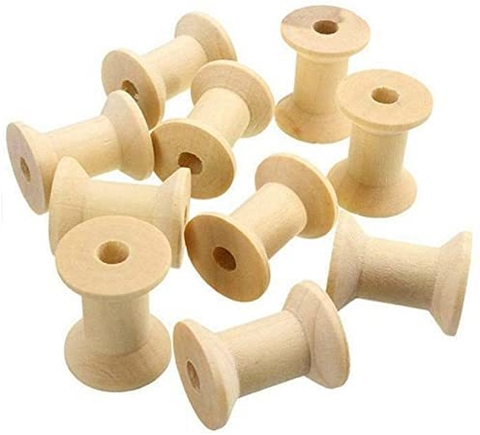 Carretel de madera vacio