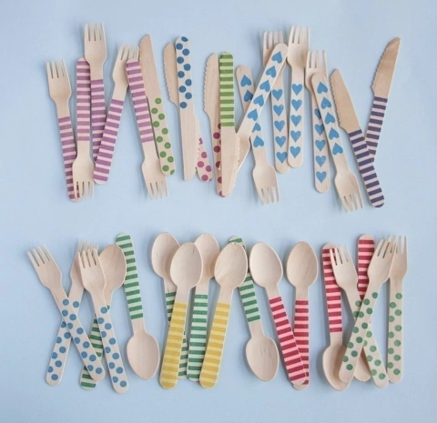Tenedores de bambu corazones x12