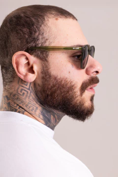 Óculos Padang Padang (Polarizado) na internet