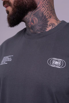 T-shirt Seraphim na internet