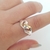 Anillo B114 manos corazon