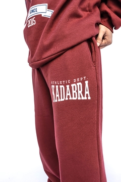 PANTALON HYPER COLLEGE BORDO - comprar online