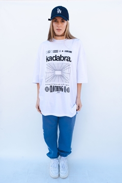 REMERA ULTRA LUXURY WHITE en internet