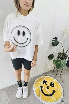 REMERA BOXY SMILE WTH - comprar online