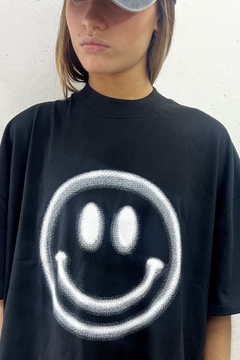 REMERA BOXY SMILE BLK - tienda online