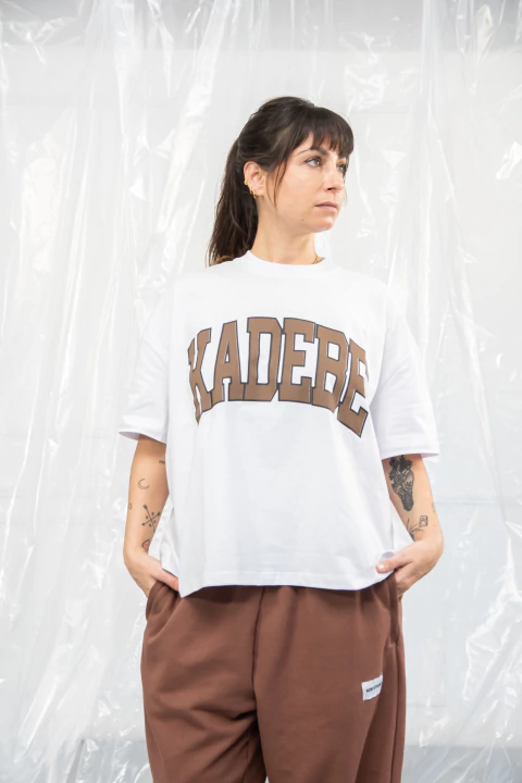 REMERA BOXY KADEBE WHT - comprar online