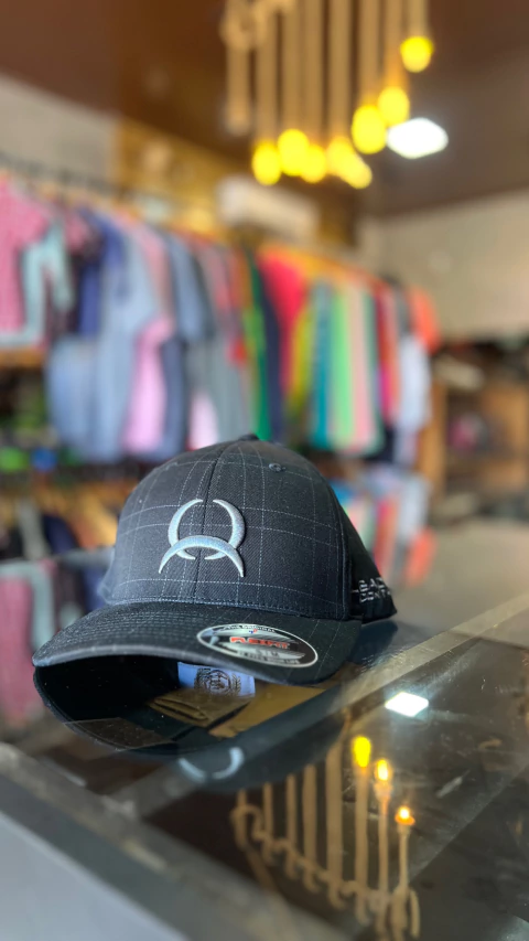 BONE IMPORTADO CINCH PRETO FECHADO FLEXFIT CH10