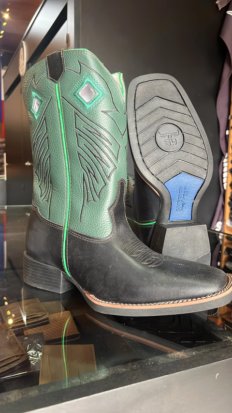 BOTA SHERIFF WEST PRETA SW92