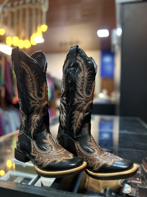 BOTA COUNTRY FEMININA WESTERN TUCSON PRETA