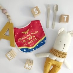 Babero Mujer Maravilla
