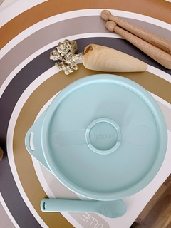 Bowl con tapa y cuchara