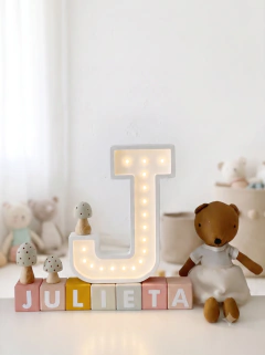 Iniciales Luz