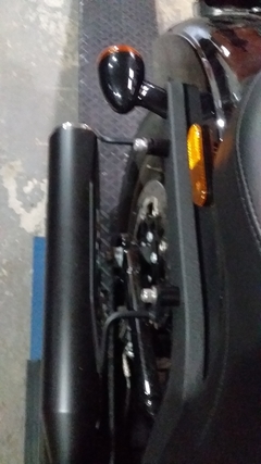 Suporte/Afastador de Alforge - PRETO - Harley Davidson - Low Rider (2018+) - Ronco V2