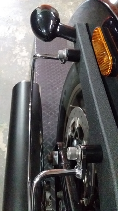 Imagem do Suporte/Afastador de Alforge - CROMADO - Harley Davidson - Low Rider (2018+)