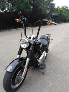 Kit Guidão Seca Sovaco - 16" Pol. Altura - Tubo 1.1/4" Pol. - PRETO - Harley Davidson - Fat Boy (com Acelerador Eletrônico) - Ronco V2