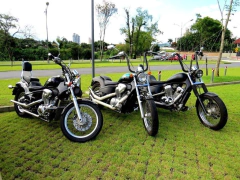 Kit Guidão Seca Sovaco - 14" Pol. Altura - Tubo 1.1/4" Pol. - PRETO - Honda - Shadow 600