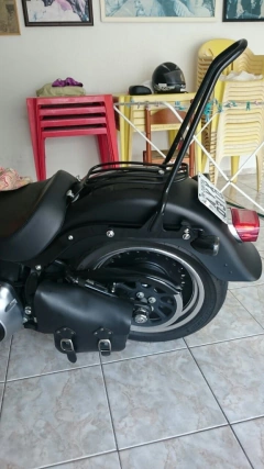 Bagageiro do Para-lama / Grelha - PRETO- Harley Davidson - Fat Boy (2006-2017) - loja online