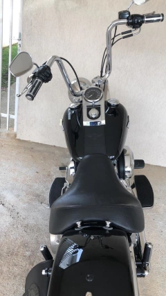 Guidão Seca Sovaco - 16" Pol. Altura - Tubo 1.1/4" Pol. - CROMADO - Harley Davidson - Fat Boy (Com Acelerador Eletrônico) - Ronco V2