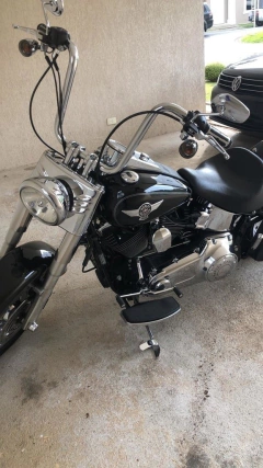 Imagem do Guidão Seca Sovaco - 15" Pol. Altura - Tubo 1.1/4" Pol. - CROMADO - Harley Davidson - Fat Boy (Com Acelerador Eletrônico)