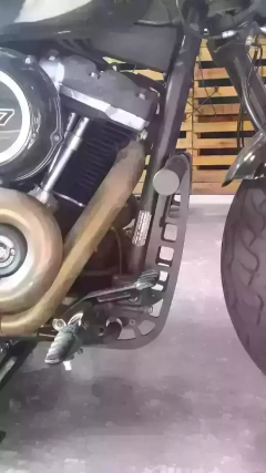 Imagem do Mata cachorro/Protetor de Motor - Crash Bar - PRETO - Harley Davidson - Softail Slim (2018+)