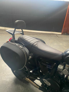 Sissy Bar Destacável - PRETO - Triumph - Bonneville T120 (2017-2023)