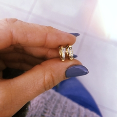 Argollas cubic cristal (1,1 cm) - acero dorado (cod 22)