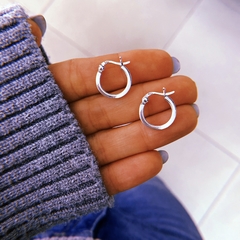 Argollas mini cubanitas chatas (1,5 cm) - Plata 925 (cod 23)