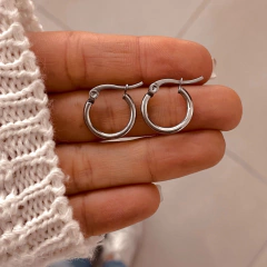 Argollas Clásicas (1,4 cm) - acero quirúrgico (cod 9)