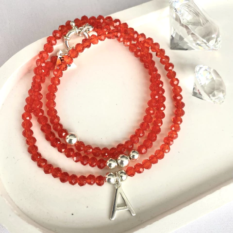 Pulsera triple vuelta inicial roja - plata 925 (cod 59)