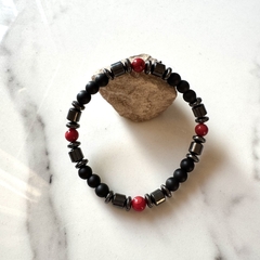 Pulsera perugia - ónix opaco, hematite y coral (cod 25)