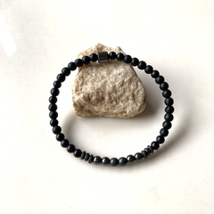 Pulsera livorno - onix opaco y hematite 4 mm (cod 22)