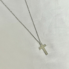 Cadena con cruz chata mediana - Acero quirúrgico (50 cm) (cod 26)