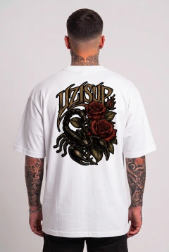 Camiseta Streetwear Basic Uzi GOLDEN FANG