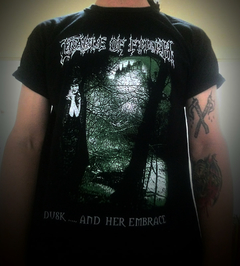 Remera Cradle of Filth - Dusk... And her Embrace - comprar online