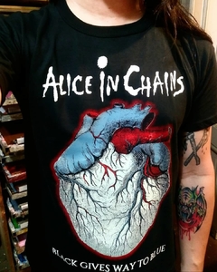 Remera Alice in Chains - Black Gives Way to Blue