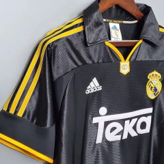 Camiseta retro Real Madrid 2000 alternativa negra en internet