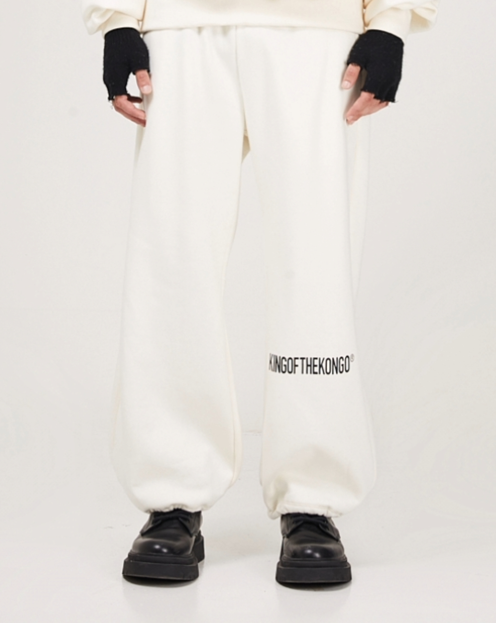 Jog-Over Off White thumbnail 3