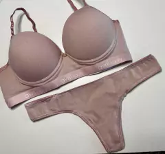 Conjunto de algodón con elástico personalizado. Corpiño taza soft con push up y cola less. Art 3008 - tienda online