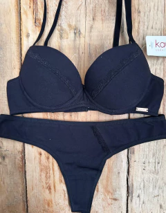 Conjunto de algodón con lycra y puntilla. Corpiño taza soft push up y cola less. Art 4950 - comprar online