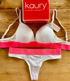 Imagen de Conjunto de algodón y elástico personalizado. Corpiño triangulito taza soft sin push up y cola less. Art 8186