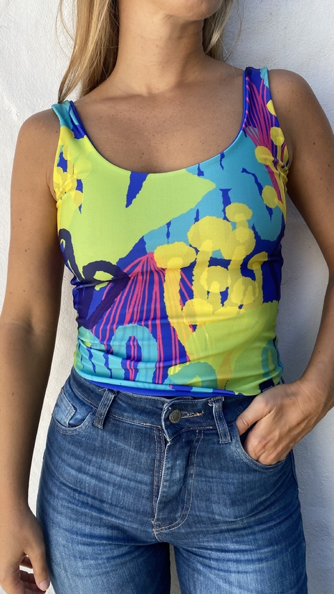 Coralina - Musculosa Escote Abierto
