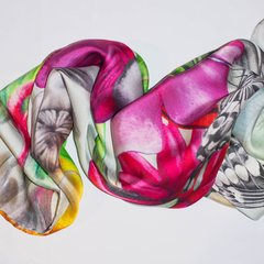 PAÑOLETA FLOR DE CERA - VALISSE · 100% SILK SCARVES · A PIECE OF ART ·