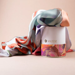 PAÑOLETA LINEAS DE MUJER - VALISSE · 100% SILK SCARVES · A PIECE OF ART ·