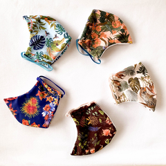 TAPABOCAS MONOS - VALISSE · 100% SILK SCARVES · A PIECE OF ART ·