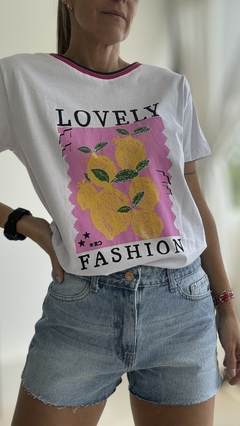 Remera Lovely (015438)